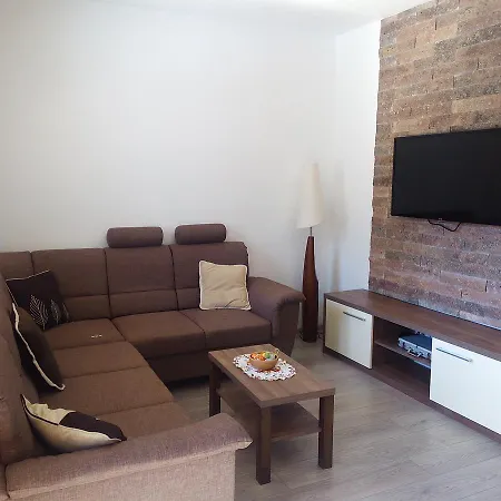 Apartman Chopok Juh Eva דירה *